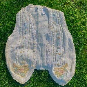 THATS ME VINTAGE EMBROIDERED KNIT SWEATER VEST BUTTON UP